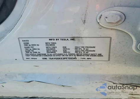 2023 Tesla Model Y z USA, uszkodzony, nr VIN 7SAYGDEE3PF755345